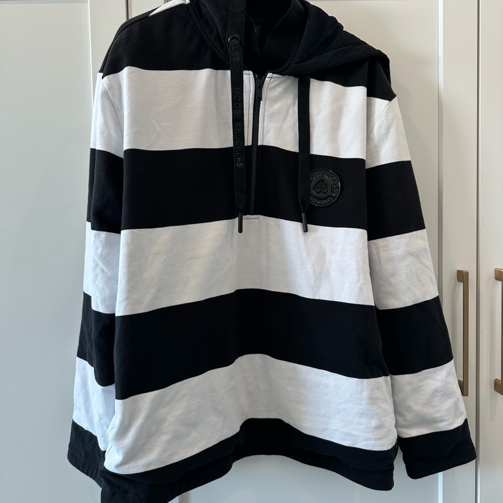 Moose Knuckles Black/white hoodie